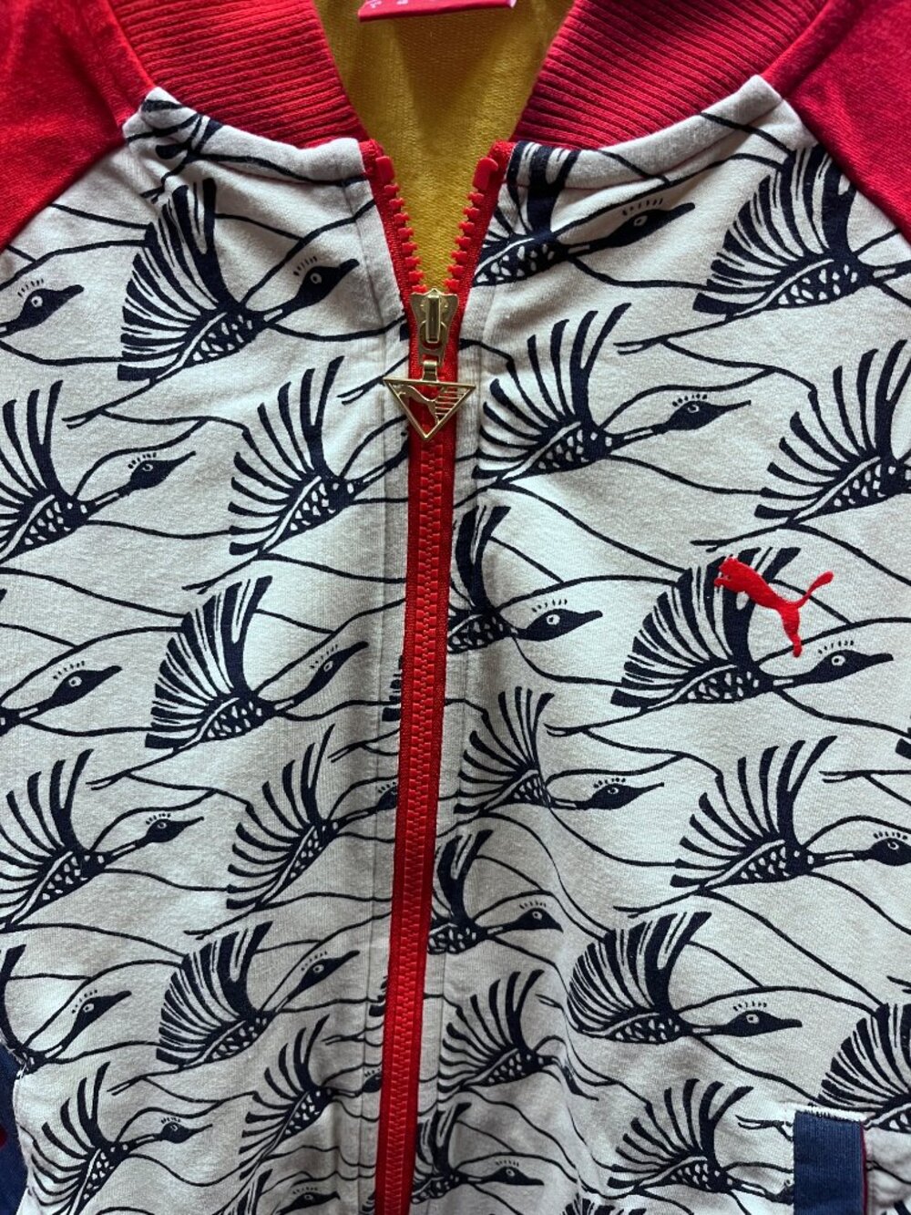 PUMA Red Bird Print Full Zip Track Jacket Women's Large - Picture 3 of 4